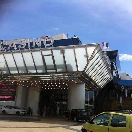 Cocooning 3 Pieces Duplex 3 Etoiles Calme Centre A 5mn Plages Et Palais Apartment